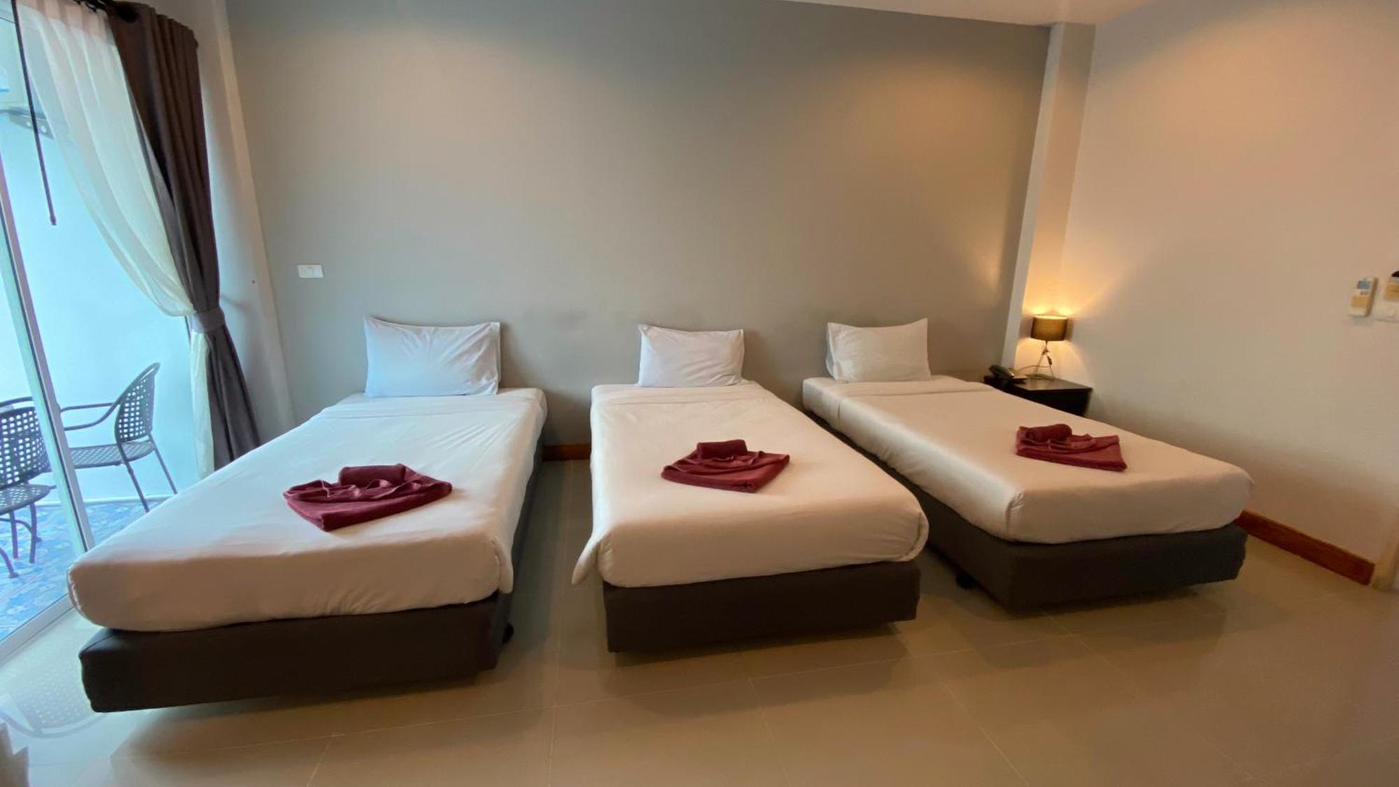 Karon Sea Side Hotell Eksteriør bilde